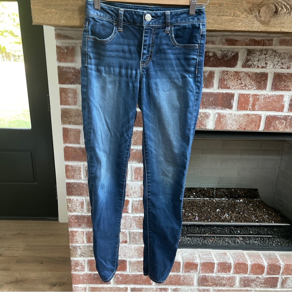 American Eagle Hi-Rise Jegging size 4 Women's Jeans